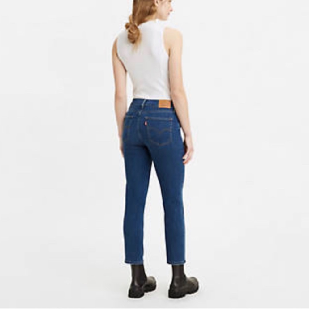Levi’s high rise crop 24